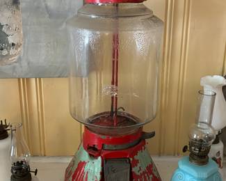 Antique Northwestern penny nut gum machine