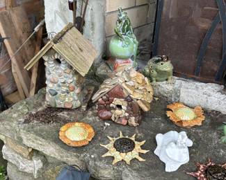 Bird houses, garden decor