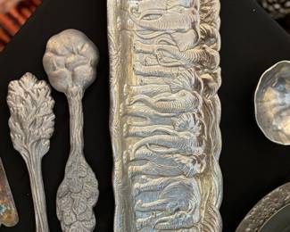 Sunning serving pieces 