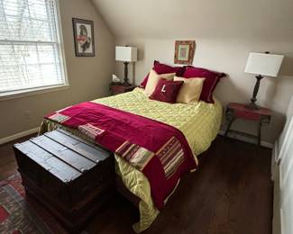 Beautiful bedroom set, matching lamps, antique trunk
