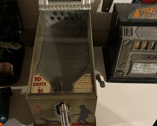 Antique 1940’s challenger target shooting penny arcade game 
