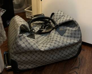 High end travel bag / luggage