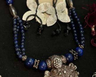 Vintage lapis necklace 