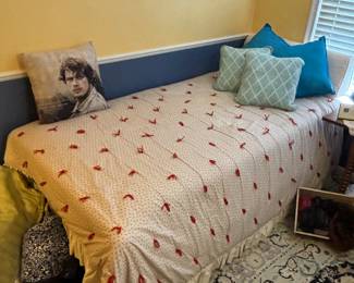 Twin bed, Pillows, comforter 