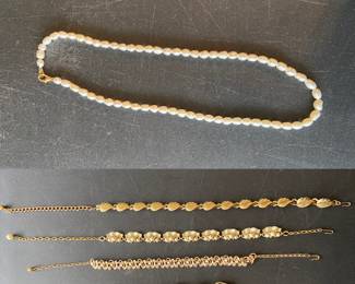 Vintage Choker Necklaces
Vintage Freshwater Pearl Necklace 