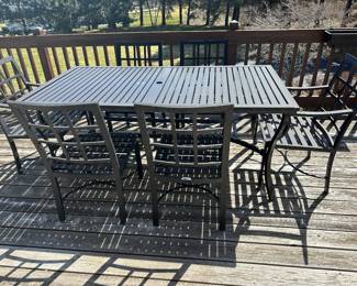 Metal patio set $300