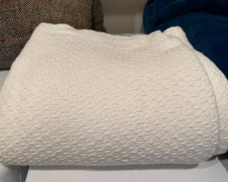 White cotton blanket $10