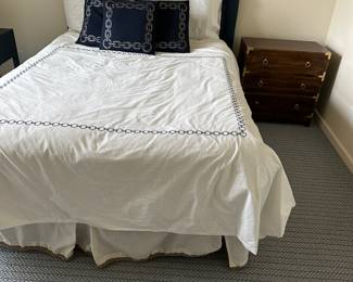 Queen sized Serena & Lily duvet and pillows: $100