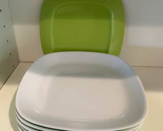 Set of 8 green/white plastic side plates $5