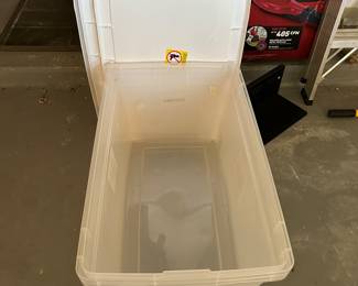 3 plastic totes with lids $8