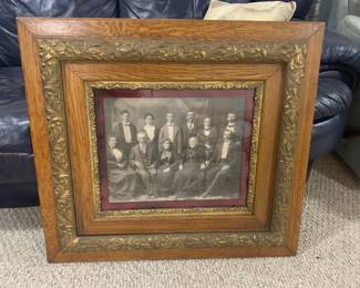 Outstanding vintage Victorian frame and photo -excellent condition!