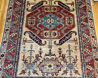 Fantastic Hand Knotted Oriental Rug