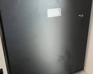 Black and Decker Beverage Refrigerator