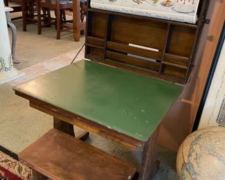 Very nice 1926 Folding Desk with Picture Scroll and original Bench 