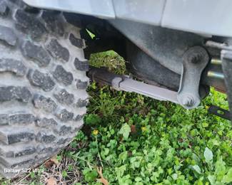 1995 Jeep with small block Chevy motor, has moderate build. Double pumper Edelbrock high rise manifold