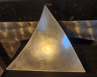 Escapade triangle tray