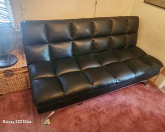 5 and half foot leather futon
