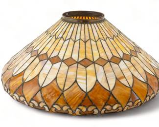 Duffner & Kimberly (American (Est. 1905)) Art Glass Hanging Shade, C.1910, H 10.5" Dia. 24" | Repeating geometric drop feather design in shades of butterscotch and caramel. No apparent markings. Provenance: Property from the Estate of David Walicki, East Tawas, MI