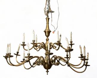 Williamsburg Style Brass 18-light Chandelier, H 36" Dia. 52" | the chandelier offers two tiers of candlestick style electrified sockets. Provenance: Property from a Detroit, MI private collector. 