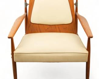 Selrite (American) Mid Century Modern Plywood, Oak & Vinyl Armchair, Ca. 1960, H 31" W 27" Depth 24.5" | Offers a plywood and planed oak frame with cream color vinyl cushion. Bearing original label to the underside. Circa 1960.