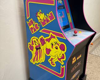 Ms Pac Man Video Game, Picture 1 of 2