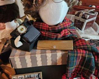 Vintage millinery and silhouettes, advertisihng 