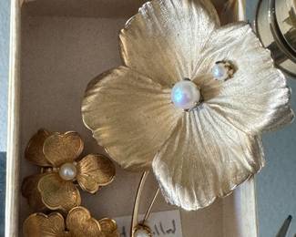 VIntage Brooches 