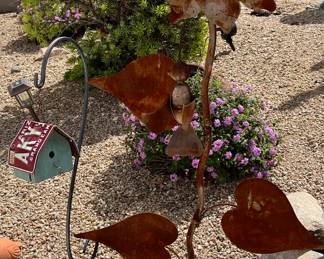 Birdhouse w License Plate, Metal Art Sunflower