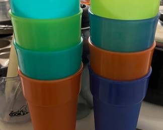 Set/8 Plastic Cups