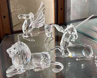 02 Swarovski Crystal Lot Of 3 Animals Lion, Pegasus Unicorn