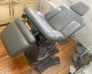 intage Ritter 75 Evolution Exam Chair/Operating Table: Versatility and functionality for Modern Procedure Oriented Medical Practices. $3000