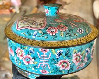 Antique Chinese enameled covered round box- partitioned inside for food or trinkets. Republic period first quarter 1900’s.