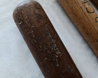 Souvenir Bat
Charles Lefty Grimm 
Chicago Cubs