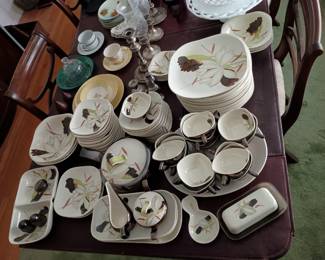 Bulk lot of Red Wing dishware
Lotus flower pattern 