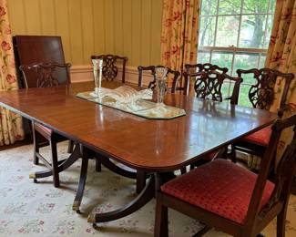 BAKER FURNITURE DINING TABLE Georgian Banded Mahogany Double Pedestal Dining Table  &  8 Chairs 