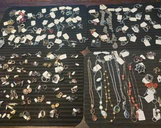 over 500 pieces of women's jewelry