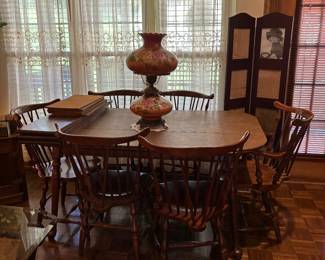 Beautiful Pennsylvania House Table w 3 leaves, pads and 6 Windsor Chairs