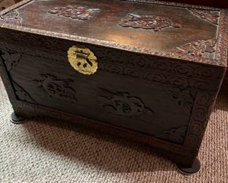 Nice Asian Style Trunk with bas clasp
