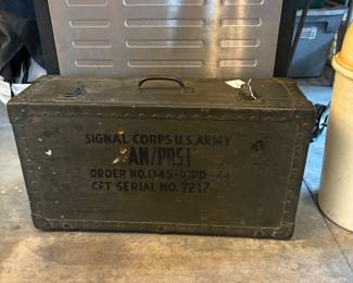 Metal Box - excellent condtion