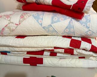 BEautiful hand stitched quilts and some machine stitched