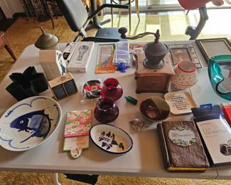 Vintage decor, grinders, games and books.