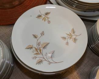 Royal Court Shelley dinnerware