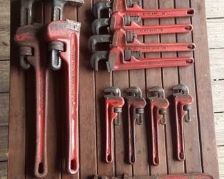 pipe wrench set