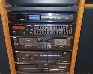 Close Up of Yamaha Electronics!