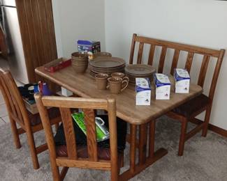 Great Smaller Size Kitchen Table with 2 Chairs and Bench!