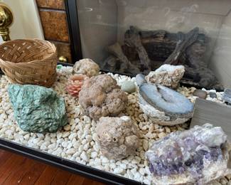 Rocks and geodes 