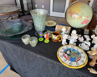 Globe / Precious Moments