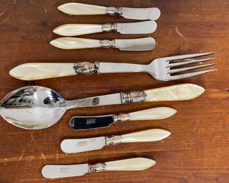 Lot 4371 Sabre French Serving Pearlescent 1810 Stainless Fork  Spoon  6 Spreaders