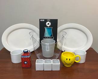 Lot 4367 Modgy Expandable Vase  2  4 Flower Pot Containers  Teleflora Mug  Ecopot  Plastic Ice Bucket  Large Martha Stewart Platters  Painted Ceramic Vase