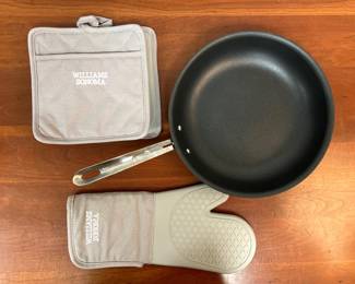 Lot 4325 Williams Sonoma Pot Holders  Emeril 12 Nonstick Pan